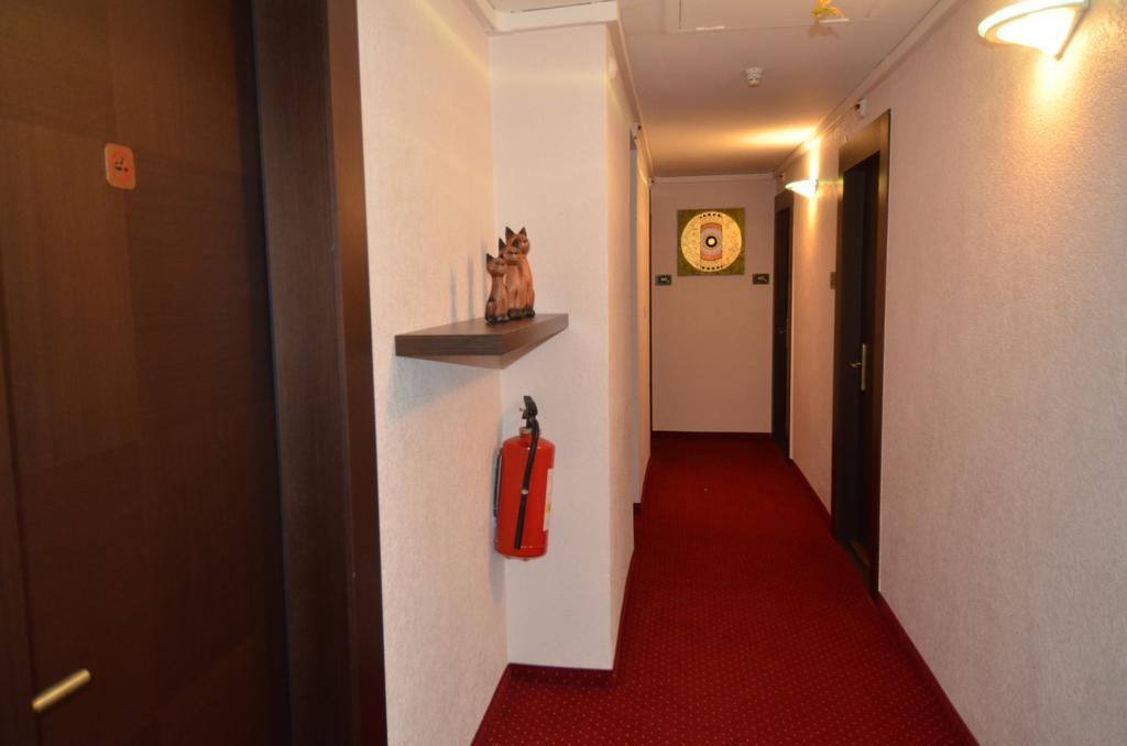 Beausite Hotel Crissier Bagian luar foto