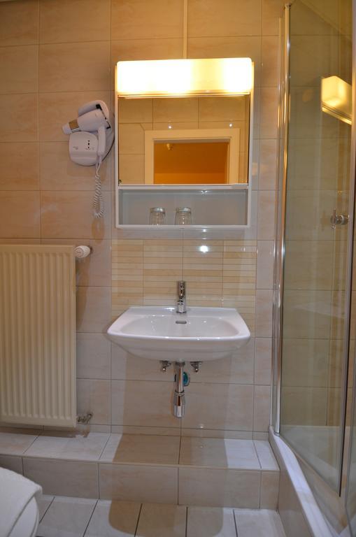Beausite Hotel Crissier Bagian luar foto