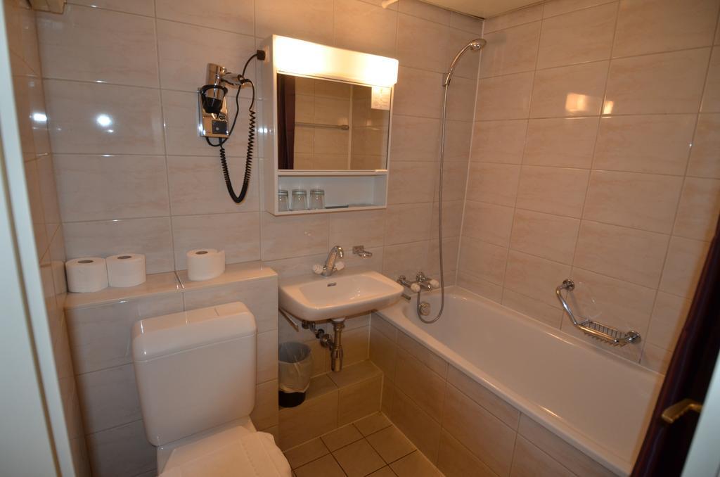 Beausite Hotel Crissier Bagian luar foto