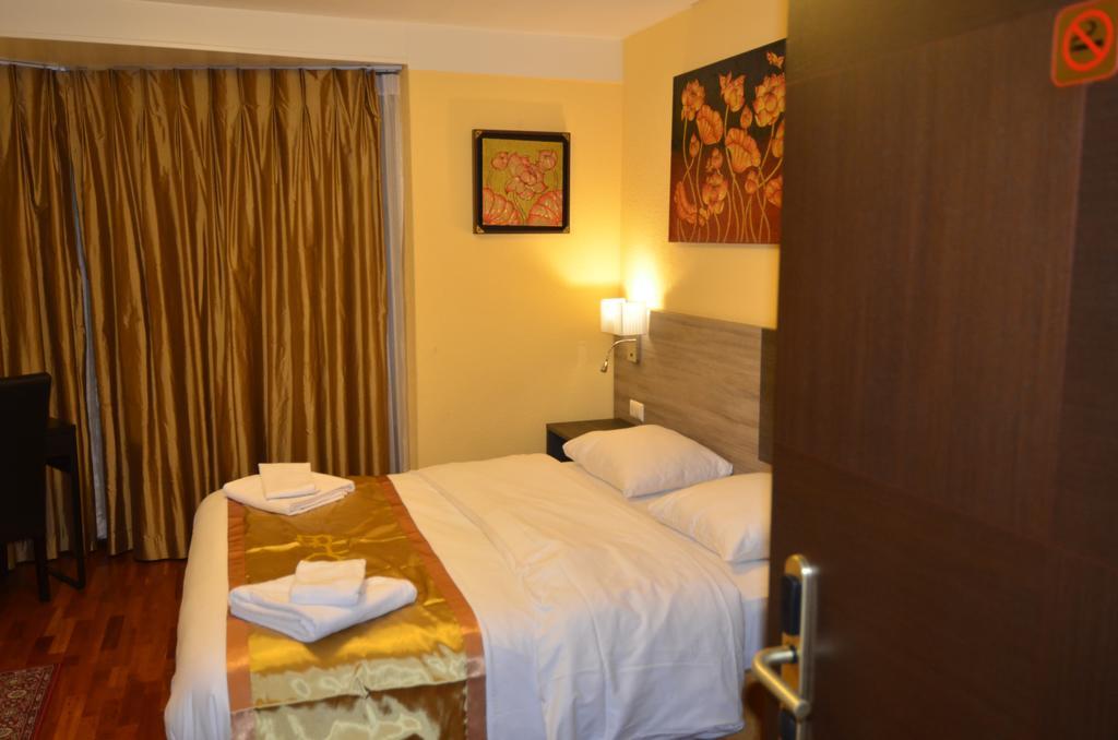 Beausite Hotel Crissier Ruang foto