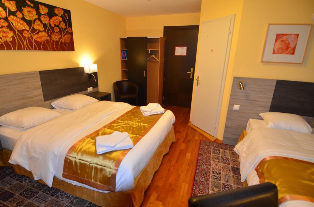 Beausite Hotel Crissier Ruang foto