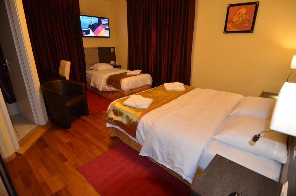 Beausite Hotel Crissier Ruang foto