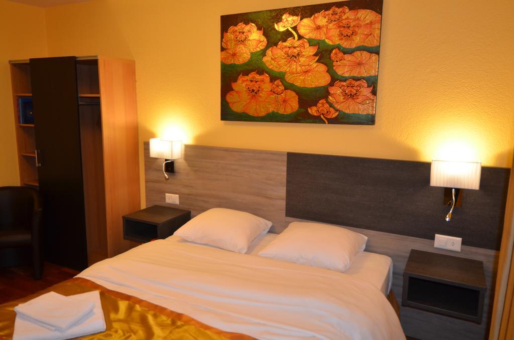 Beausite Hotel Crissier Bagian luar foto