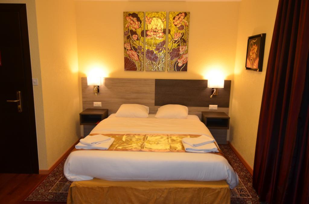 Beausite Hotel Crissier Ruang foto