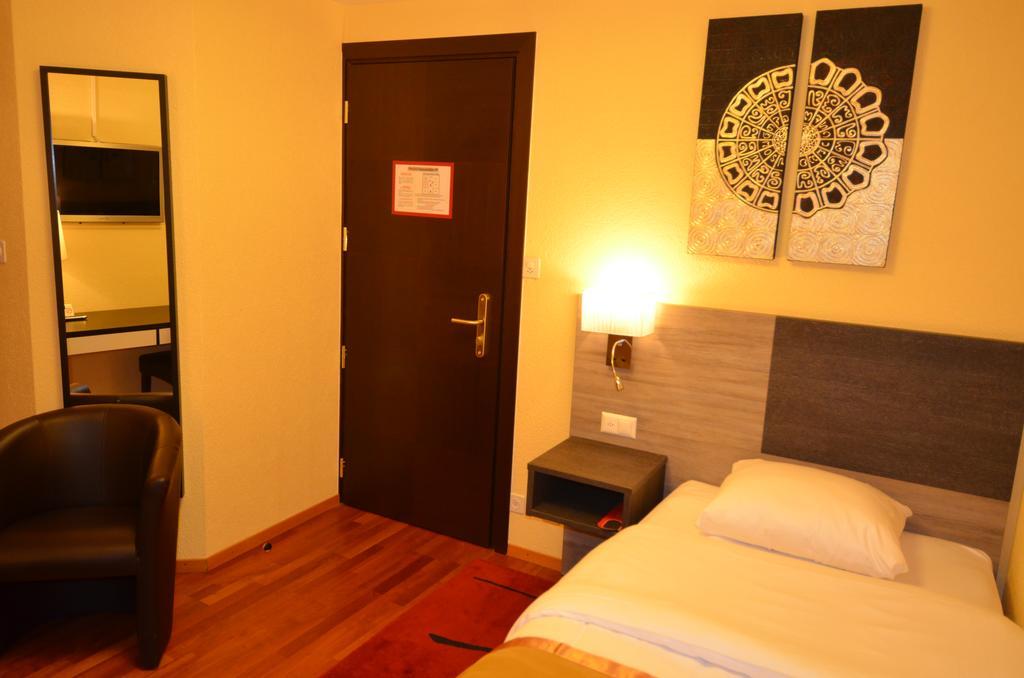 Beausite Hotel Crissier Ruang foto