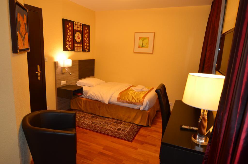 Beausite Hotel Crissier Ruang foto
