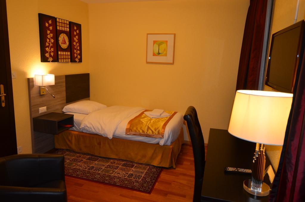 Beausite Hotel Crissier Bagian luar foto